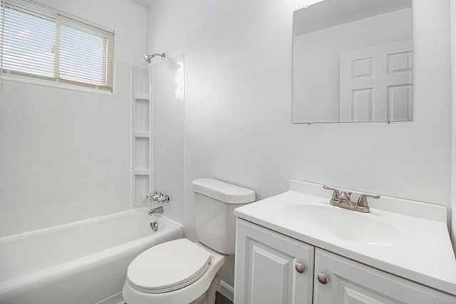 2886 Appleridge Street, Ypsilanti Twp, MI 48198