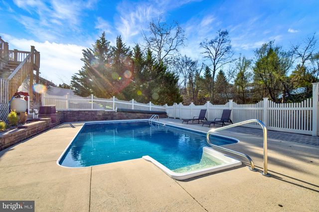204 JADE DRIVE, Chambersburg, PA 17202