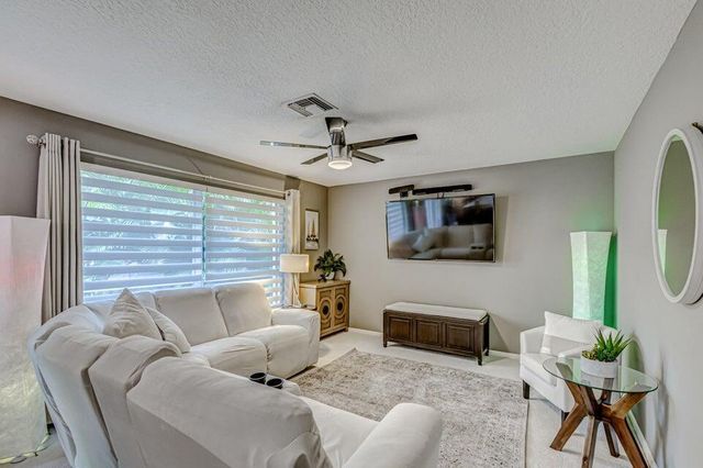 18174 SE Fairview Circle, Tequesta, FL 33469