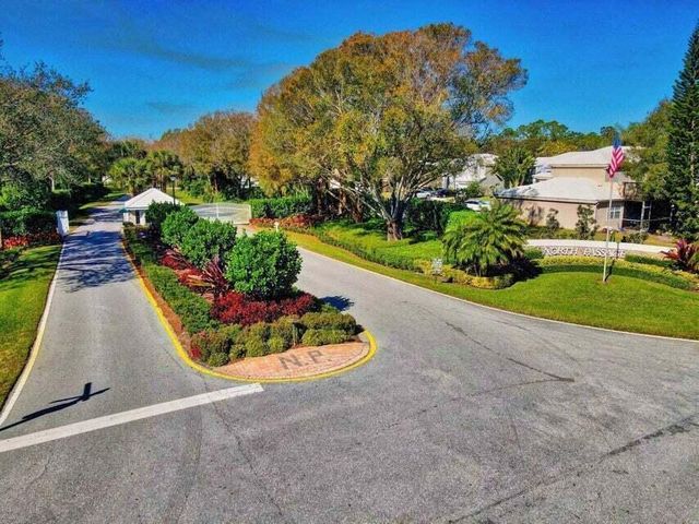 18174 SE Fairview Circle, Tequesta, FL 33469