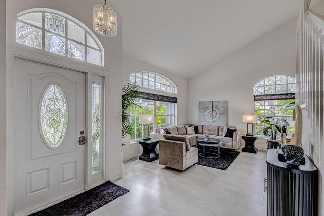 18174 SE Fairview Circle, Tequesta, FL 33469