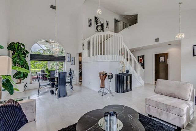 18174 SE Fairview Circle, Tequesta, FL 33469