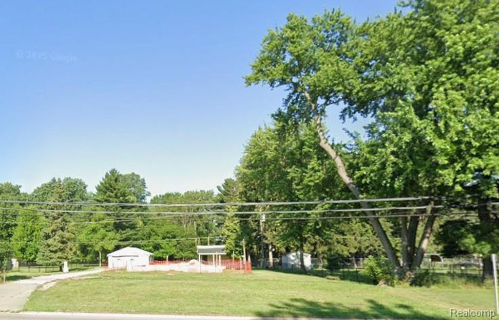 16005 Merriman Road, Livonia, MI 48154
