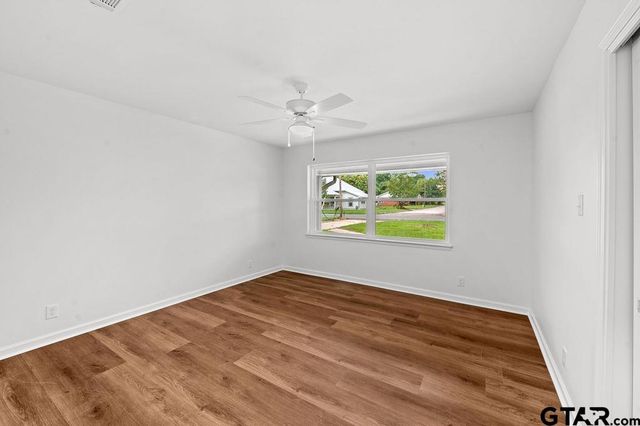 512 E Lane St, Quitman, TX 75783