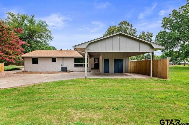 512 E Lane St, Quitman, TX 75783