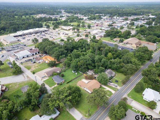 512 E Lane St, Quitman, TX 75783
