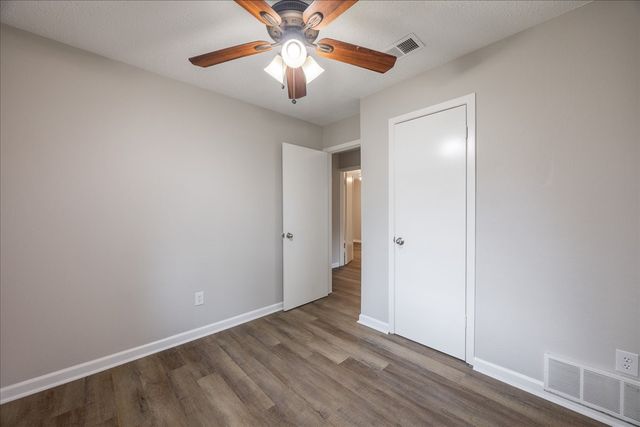 532 Kent Drive, Lewisville, TX 75067