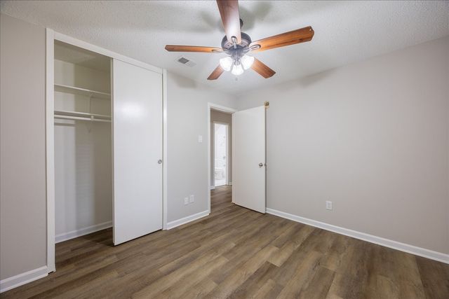 532 Kent Drive, Lewisville, TX 75067