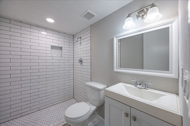 532 Kent Drive, Lewisville, TX 75067