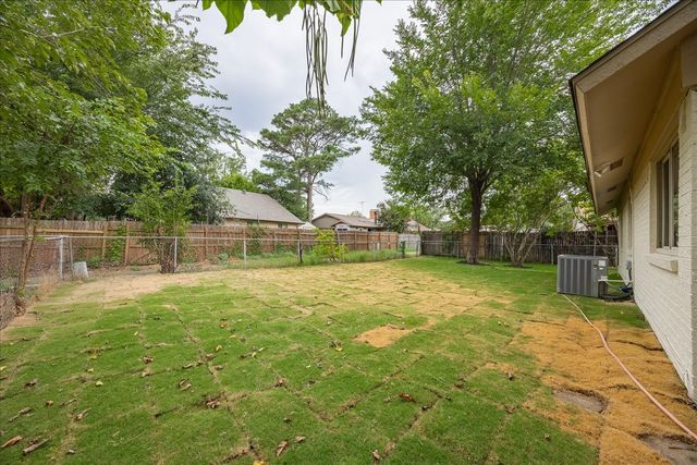 532 Kent Drive, Lewisville, TX 75067