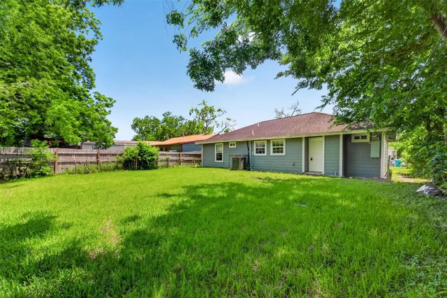 3031 Groton Drive, Houston, TX 77051