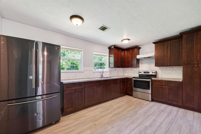 3031 Groton Drive, Houston, TX 77051
