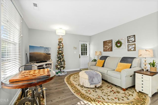 152 E Cedar Avenue, Wake Forest, NC 27587