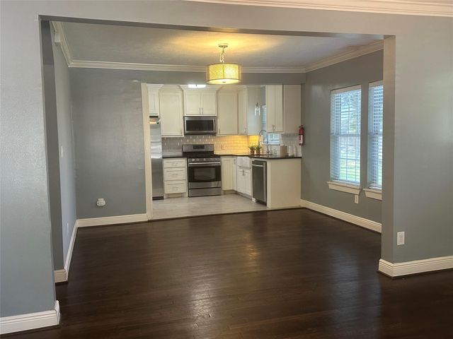 4924 Polk Street, Houston, TX 77023