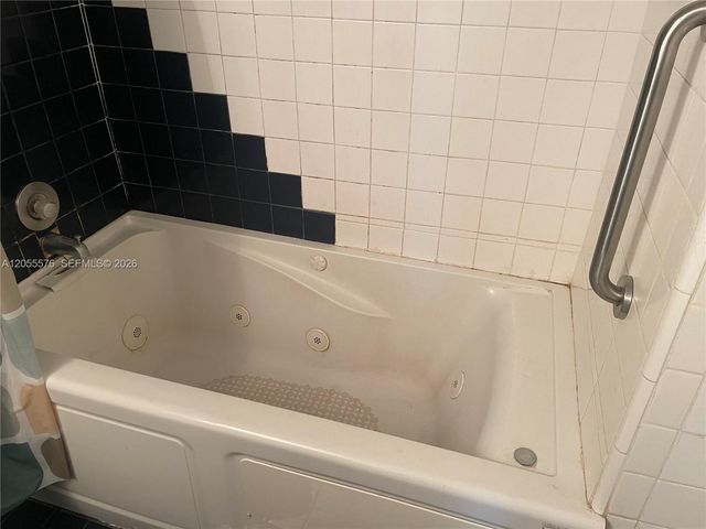 130 NE 202nd Ter S31, Miami Gardens, FL 33179
