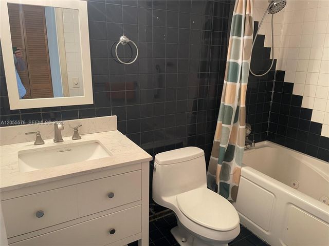 130 NE 202nd Ter S31, Miami Gardens, FL 33179