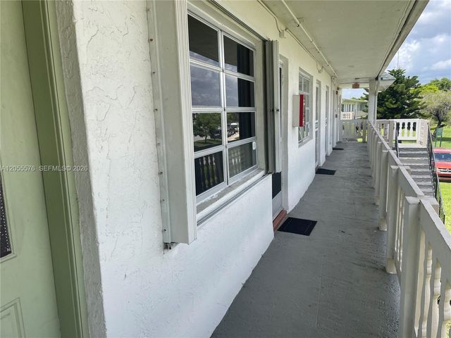 130 NE 202nd Ter S31, Miami Gardens, FL 33179