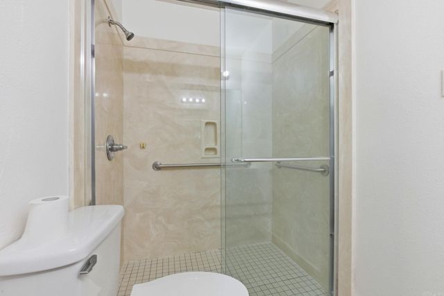 12621 Valleywood Dr, Little Rock, AR 72211