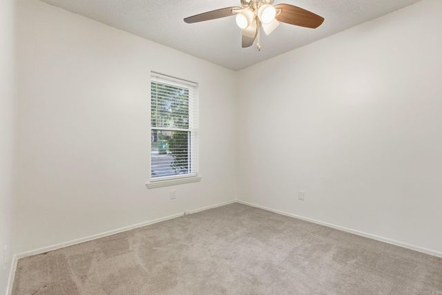 12621 Valleywood Dr, Little Rock, AR 72211