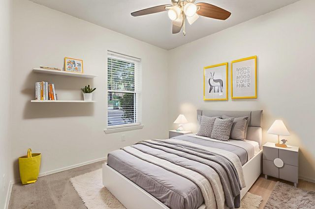 12621 Valleywood Dr, Little Rock, AR 72211