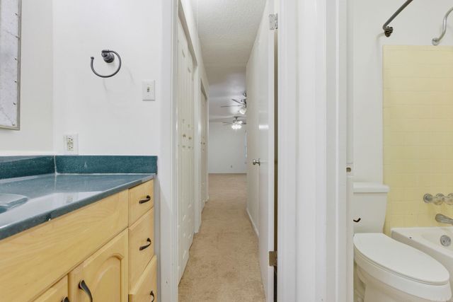 12621 Valleywood Dr, Little Rock, AR 72211