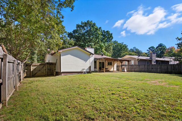 12621 Valleywood Dr, Little Rock, AR 72211