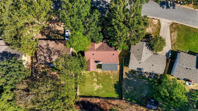 12621 Valleywood Dr, Little Rock, AR 72211