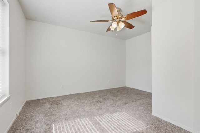 12621 Valleywood Dr, Little Rock, AR 72211