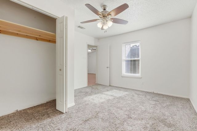 12621 Valleywood Dr, Little Rock, AR 72211