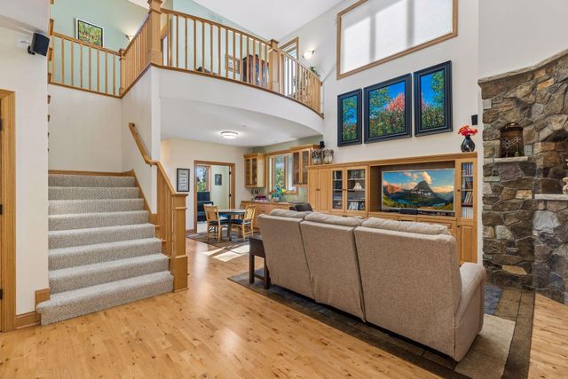 4854 Linden Trail N, Lake Elmo, MN 55042