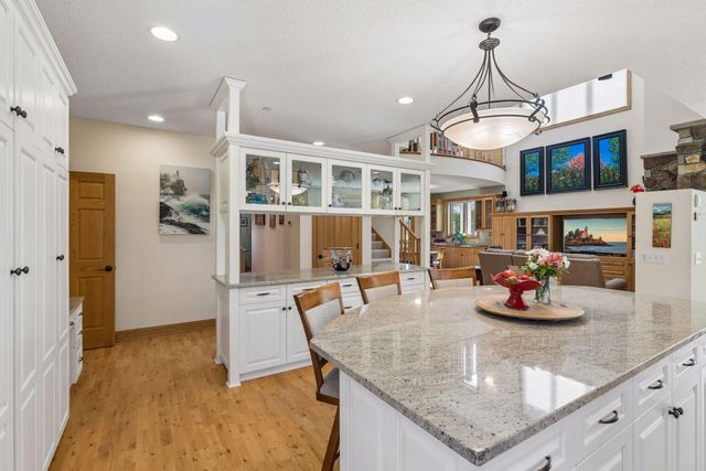 4854 Linden Trail N, Lake Elmo, MN 55042