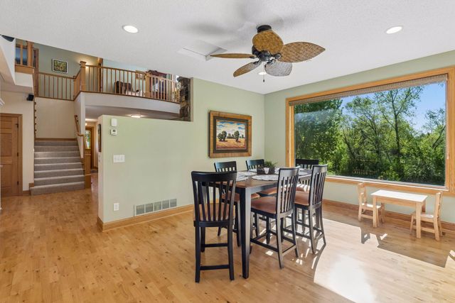 4854 Linden Trail N, Lake Elmo, MN 55042