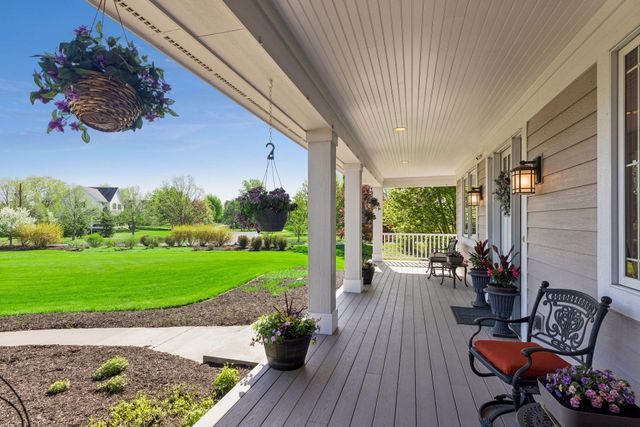 4854 Linden Trail N, Lake Elmo, MN 55042