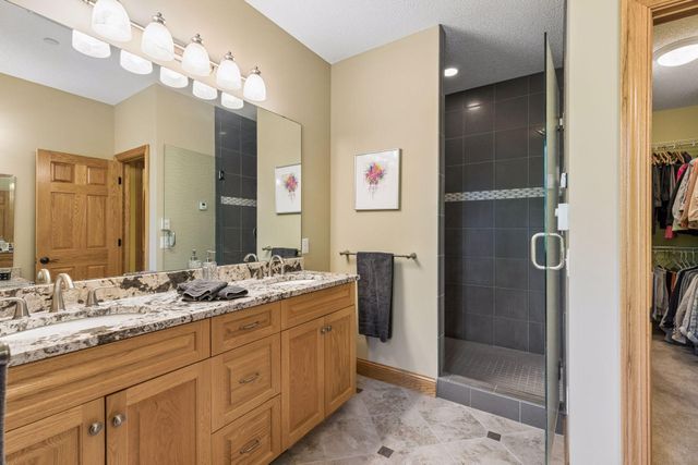 4854 Linden Trail N, Lake Elmo, MN 55042