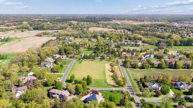 4854 Linden Trail N, Lake Elmo, MN 55042