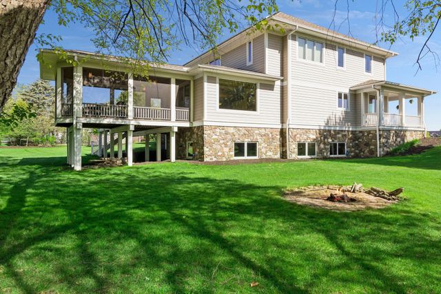 4854 Linden Trail N, Lake Elmo, MN 55042