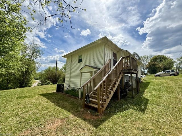 1098 6th Street A & B, North Wilkesboro, NC 28659