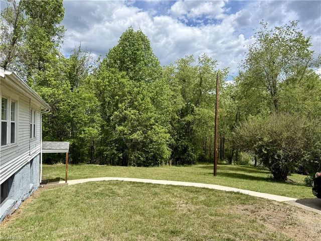 1098 6th Street A & B, North Wilkesboro, NC 28659