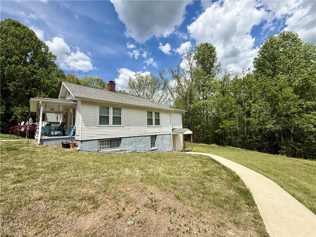 1098 6th Street A & B, North Wilkesboro, NC 28659
