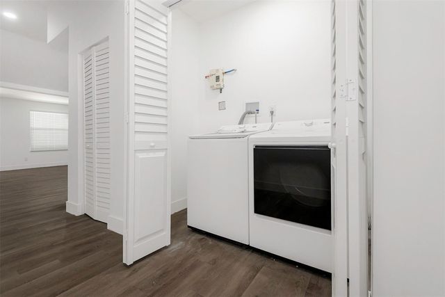 302 SW 15th Street, Dania Beach, FL 33004