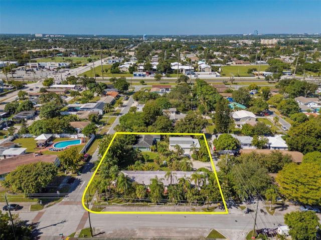 302 SW 15th Street, Dania Beach, FL 33004
