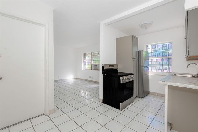 302 SW 15th Street, Dania Beach, FL 33004