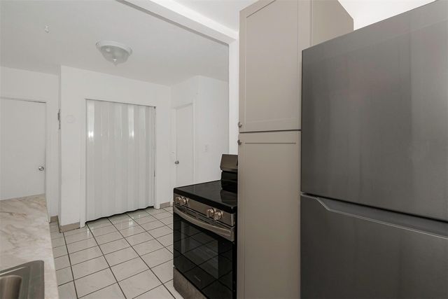 302 SW 15th Street, Dania Beach, FL 33004