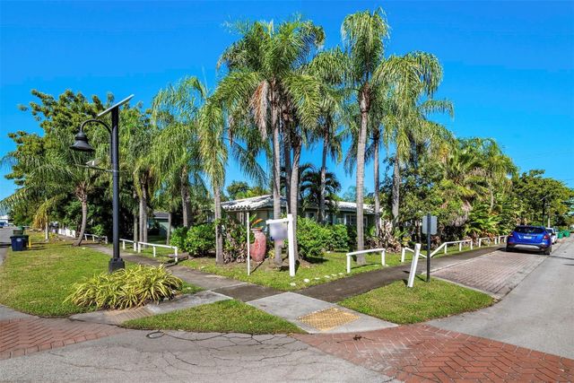 302 SW 15th Street, Dania Beach, FL 33004