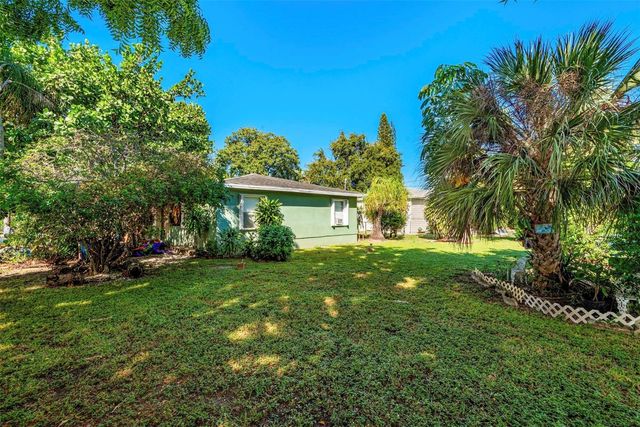 302 SW 15th Street, Dania Beach, FL 33004