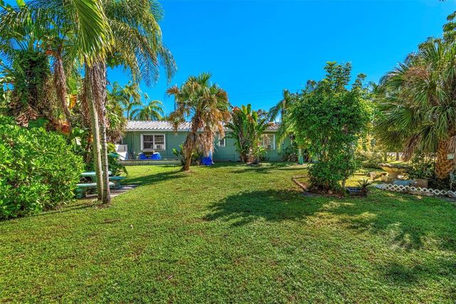 302 SW 15th Street, Dania Beach, FL 33004
