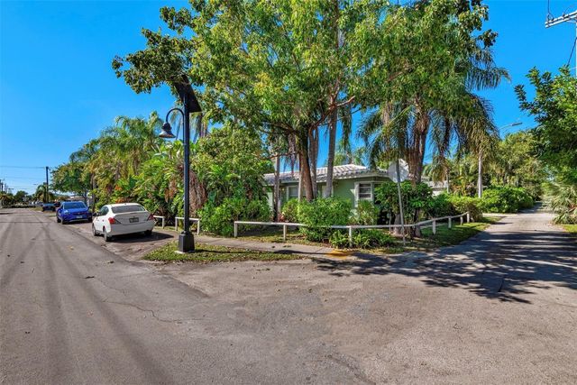 302 SW 15th Street, Dania Beach, FL 33004