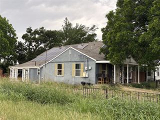 301 Thompson Street, Irving, TX 75061