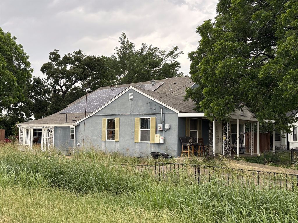 301 Thompson Street, Irving, TX 75061