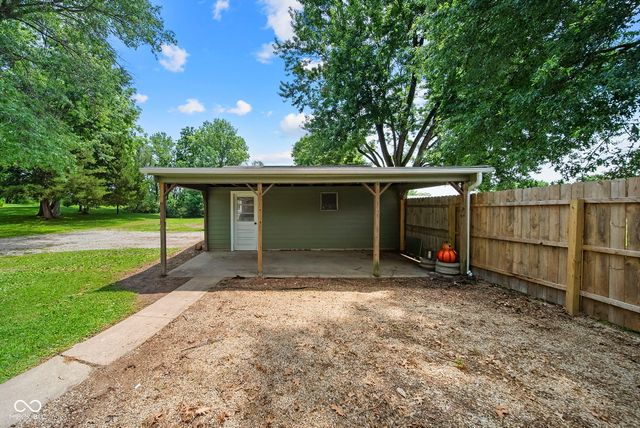 1519 E Springhill Drive, Terre Haute, IN 47802